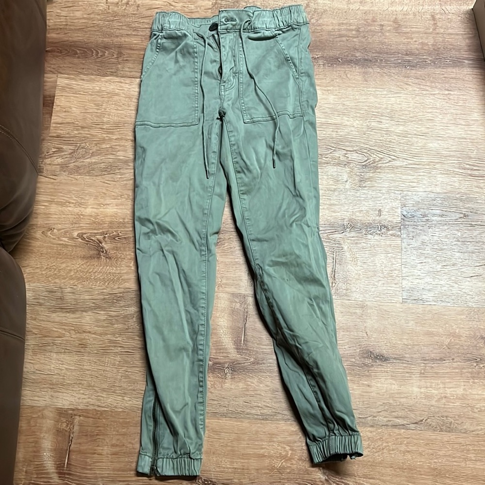 American Eagle olive jeans size 4
